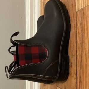 Blundstone Black and Red Ankle Boots